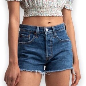 Levi’s Premium high rise 501 denim shorts cut off‎ medium wash size 29